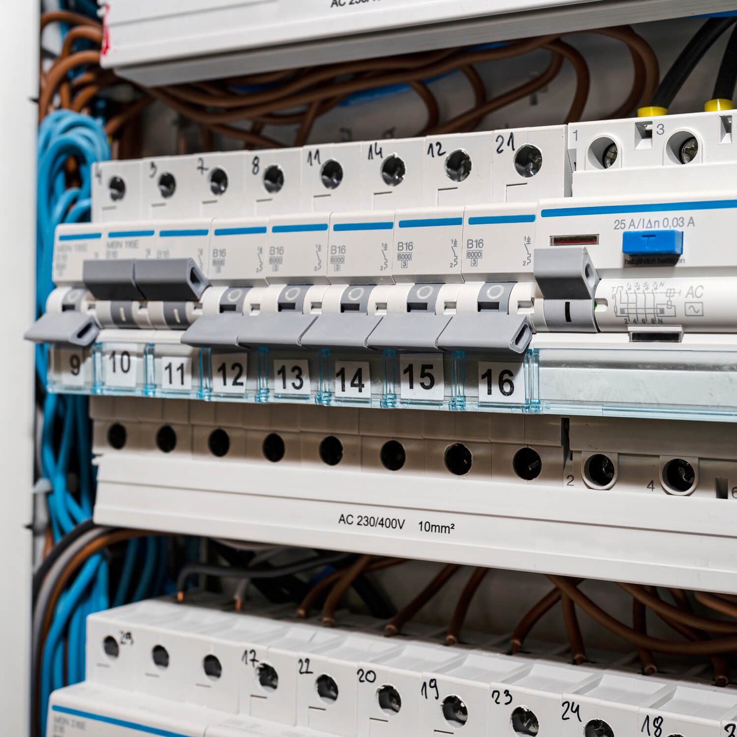 Warum für Balkonkraftwerke 600 W die Grenze ist